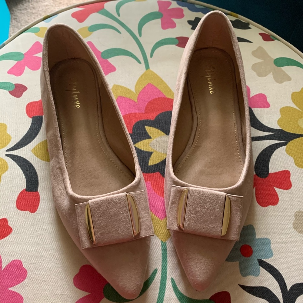 Pointed Toe Flats - Nude Size 9